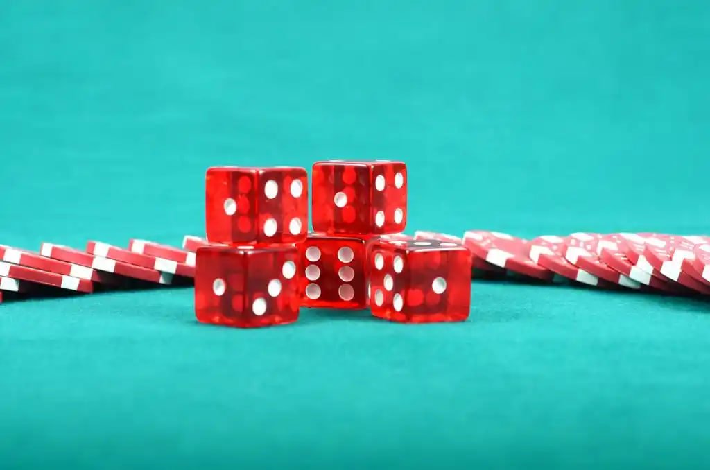roullete Baccarat, Roulette dan Blackjack langsung di layar anda